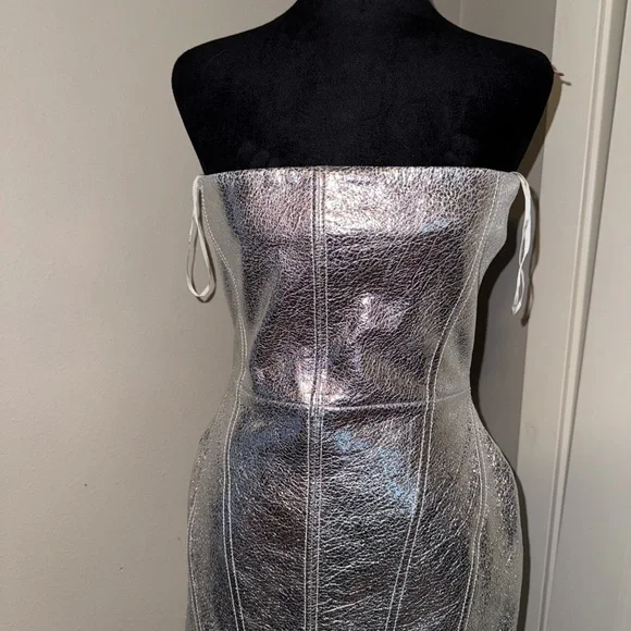 Retrofete Silver Strapless Mini Dress - Picture 5 of 10